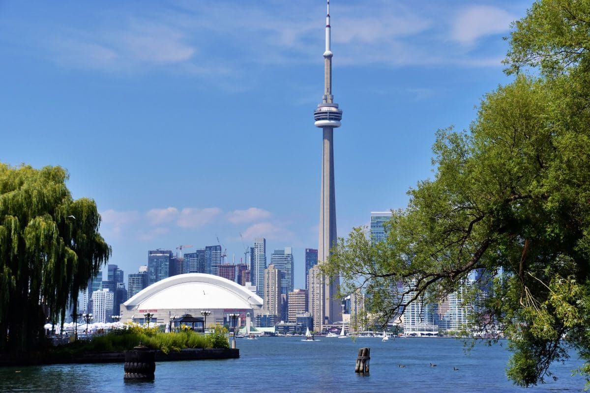 The Toronto skyline with the CN Tower